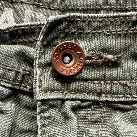 Arizona Jean Co Army Green Shorts Sz 12 Regular - Picture 2 of 4